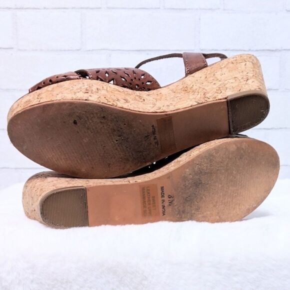 MATISSE Laser Cut Platform Wedge Sandals 8 - Picture 8 of 9